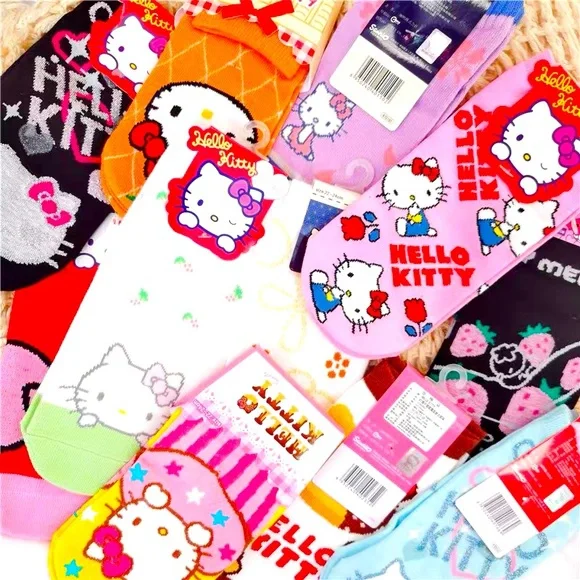 NWT character socks hello kitty random - Picture 1 of 1